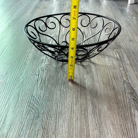 New! Black Metal Fruit Bowl🖤 - Picture 3 of 8